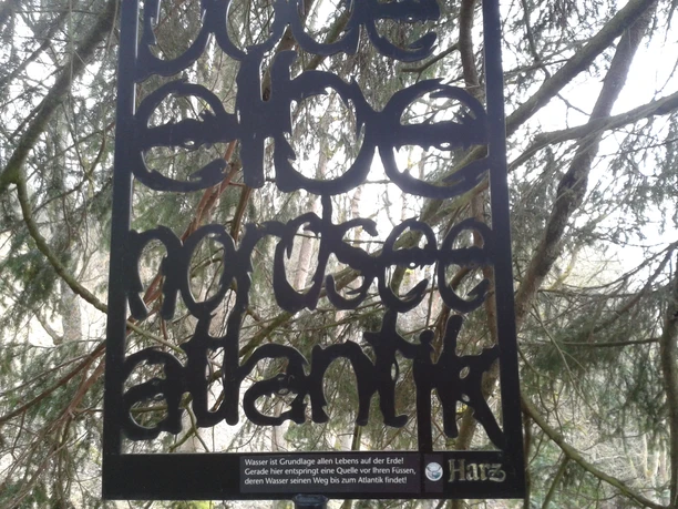 Harzer-Hexen-Stieg, Erlebnisinsel Thronkreis an der Königsburg