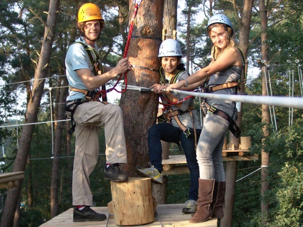 Kletterwald Aurich Ostfriesland Sandhorster Wald Mutter Janssen Kletterwald Aurich Ostfriesland Sandhorster Wald Mutter Janssen
