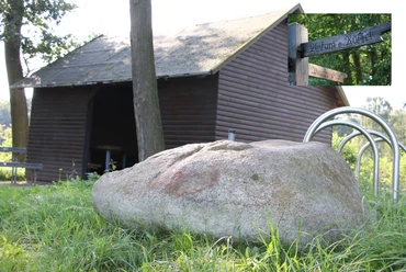 Speckbuckstein mit Hütte und Handwieser