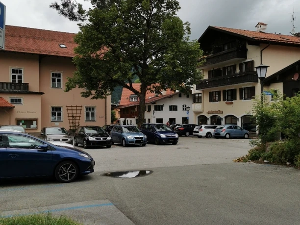 Parkplatz Rathaus 3.png