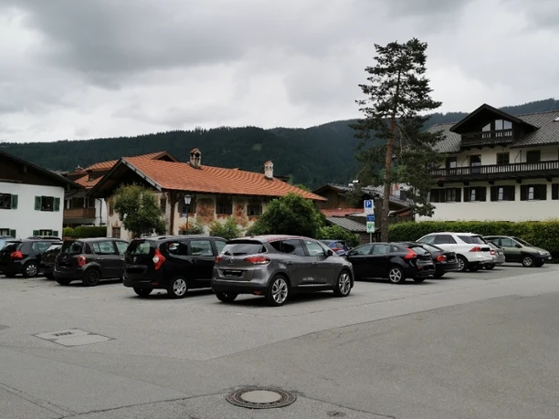 Parkplatz Rathaus 4.png