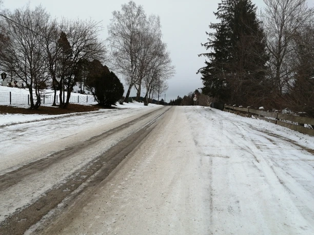 Parkplatz Friedhof Kirmesauerstraße 3.png