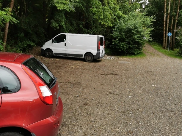 Parkplatz am Panoramaweg 2.png