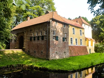 manninga_burg_pewsum_1980