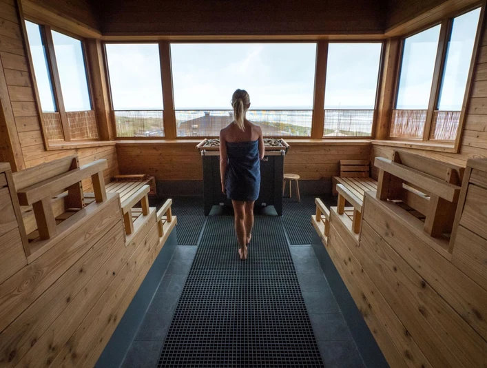 sauna-juist-frau Panorama-Sauna Juist