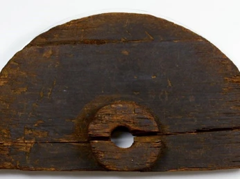 Historisches Scheibenrad im Bachmann-Museum Historisches Scheibenrad im Bachmann-MuseumHistoric disk wheel in the Bachmann MuseumHistorisk skivehjul på Bachmann MuseumHistorisch schijfwiel in het Bachmann Museum