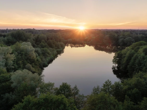 Weichelsee Rotenburg (Wümme) im Sonnenuntergang Weichelsee Rotenburg (Wümme) im Sonnenuntergang
