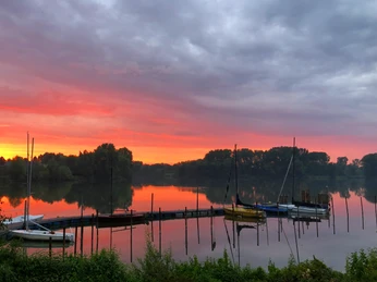 Sonnenuntergang im Natur- und Erlebnispark Bremervörde Sonnenuntergang im Natur- und Erlebnispark Bremervörde