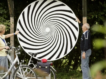 Welt der Sinne im Natur- und Erlebnispark Bremervörde Welt der Sinne im Natur- und Erlebnispark BremervördeWorld of the senses at Bremervörde Nature and Adventure ParkSansernes verden i Bremervörde Natur- og OplevelsesparkZintuiglijke wereld in natuur- en avonturenpark Bremervörde