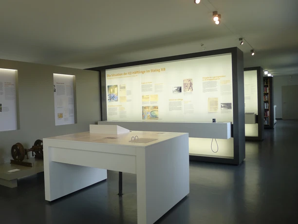 Moderne Dauerausstellung der Gedenkstätte Lager Sandbostel Moderne Dauerausstellung der Gedenkstätte Lager Sandbostel