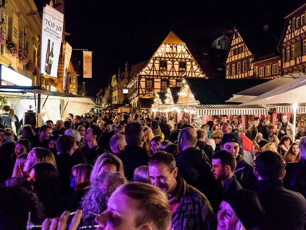 Brettener Weinmarkt bei Nacht