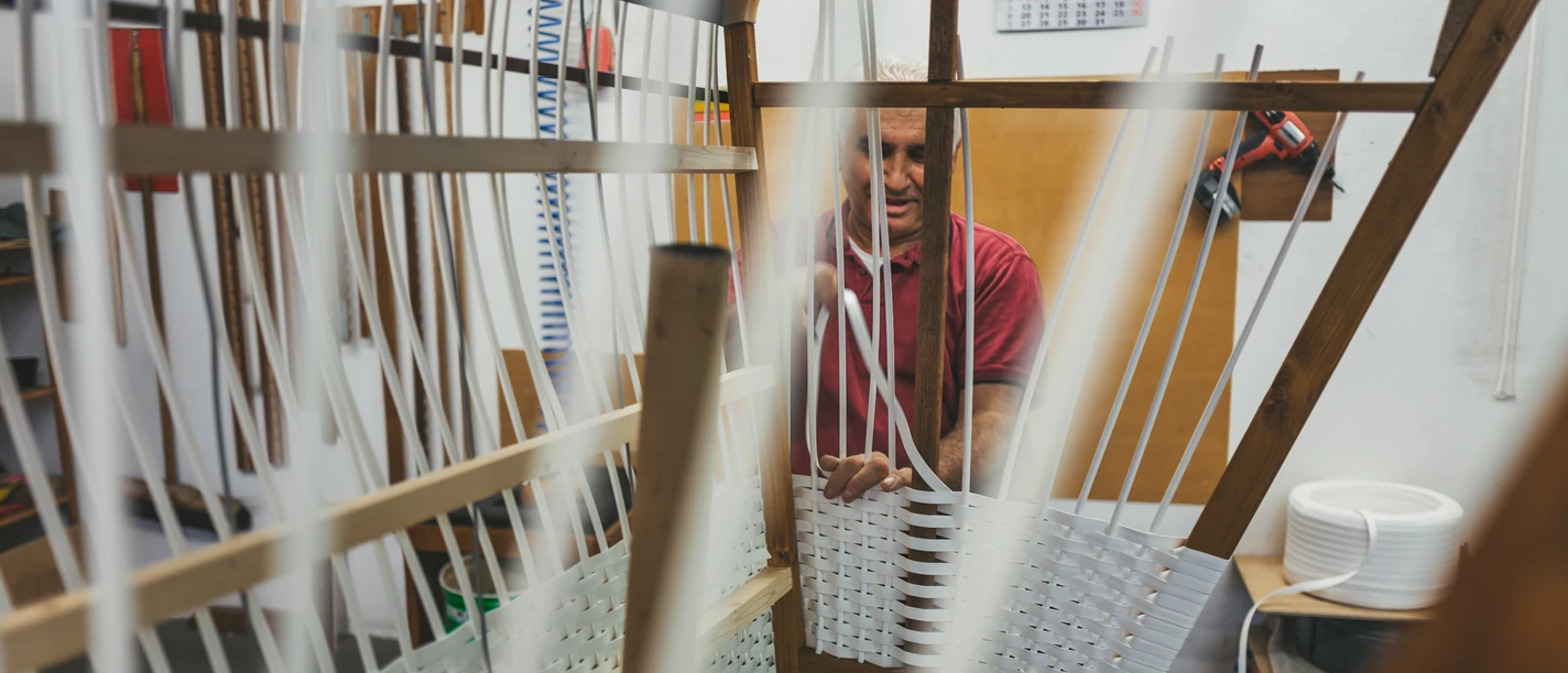 Strandkörbe flechten