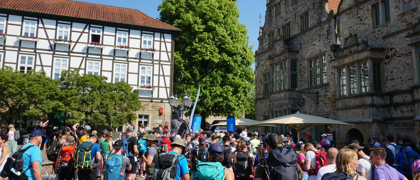Megamarsch Weserbergland Marktplatz