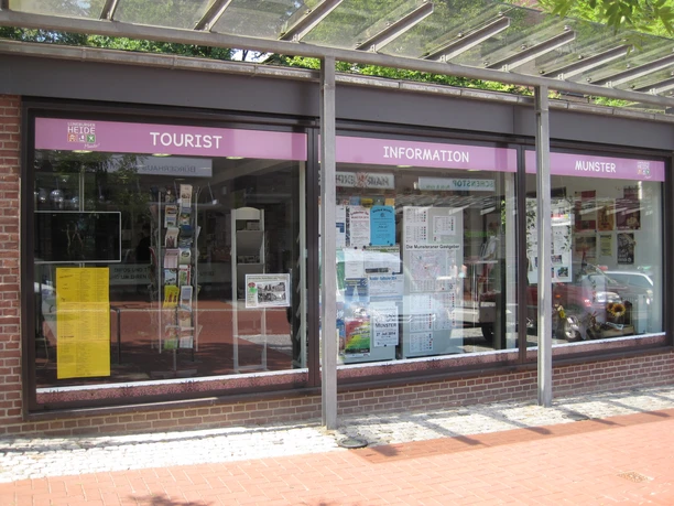 schaufenster-munster-touristik