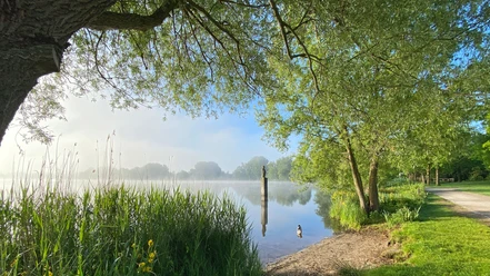 Vörder See am Morgen im Erholungsort Bremervörde Vörder See am Morgen im Erholungsort Bremervörde