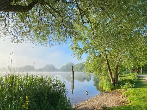 Vörder See am Morgen im Erholungsort Bremervörde Vörder See am Morgen im Erholungsort Bremervörde