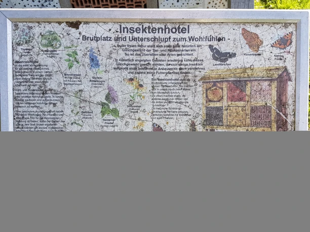 Fürstengarten©Dorothée Meyer (49).jpg Insektenhotel Fürstengarten Lauenburg