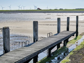 Steg im Wattenmeer
