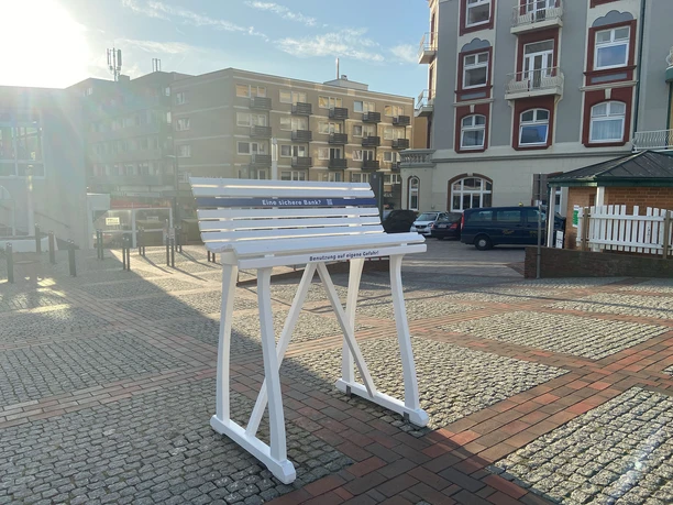 Hochwasserbank in Westerland