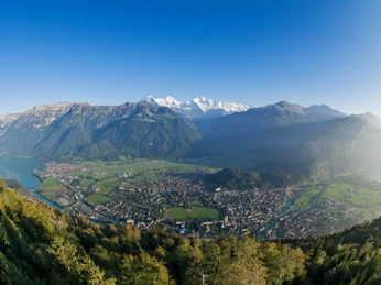 harder-kulm-blick-auf-interlaken-herbst-brienzersee-berge Blick vom Harder auf Interlaken mit Eiger, Mönch und Jungfrau