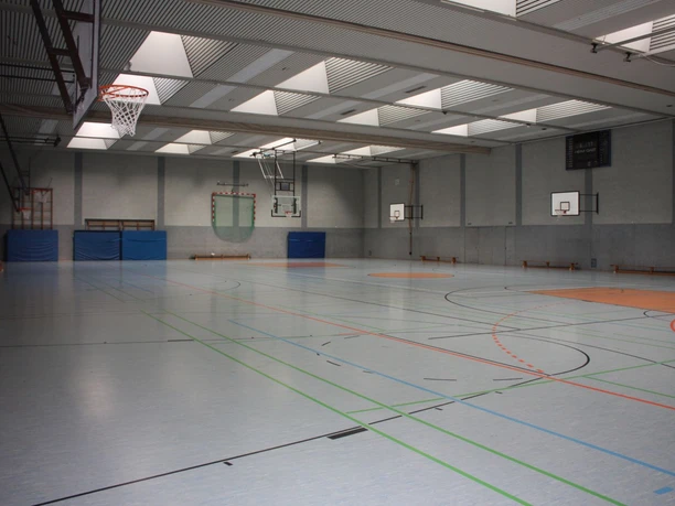 artland-sporthalle-innen artland-sporthalle-innen