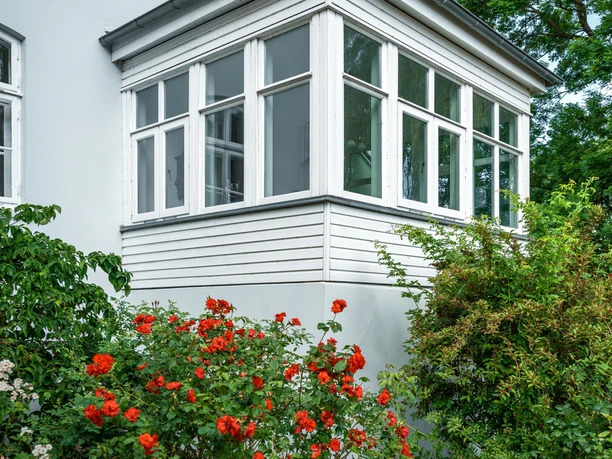 Lesestube von außen.jpg