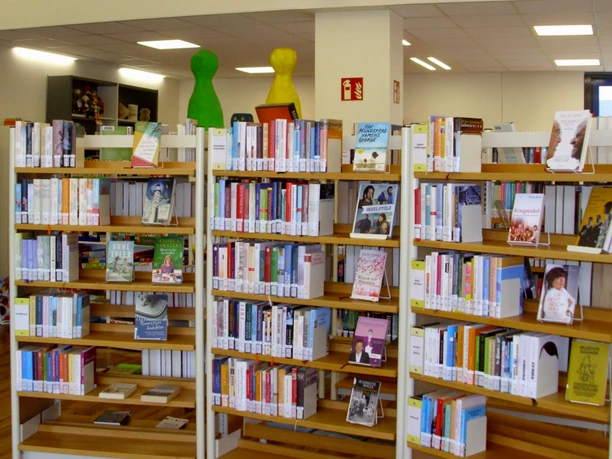 Samtgemeindebücherei in der KGS Tarmstedt Samtgemeindebücherei in der KGS Tarmstedt