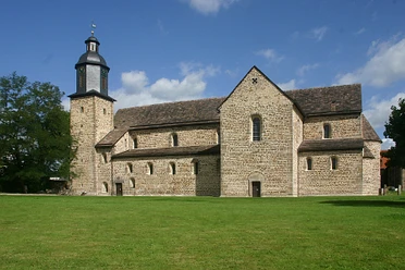 wesertal_au-enansicht-klosterkirche-lippoldsberg