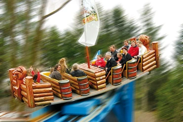 freizeitpark-tolk-schau-fahrgeschaeft.jpg