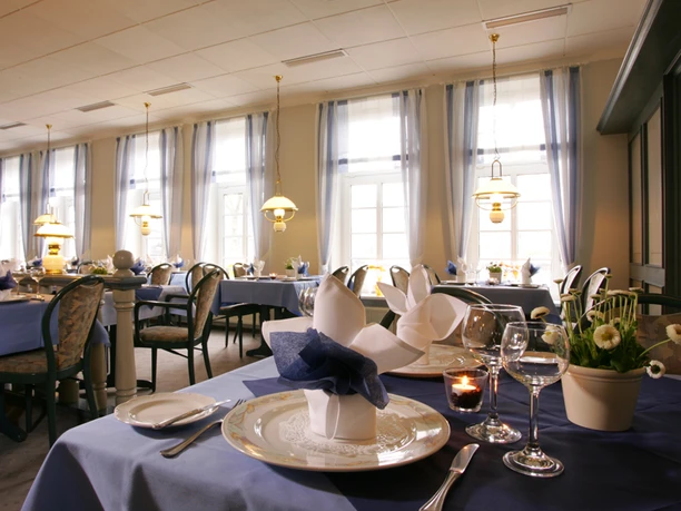hotel-restaurant-wikingerhof-gastraum.jpg