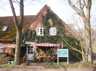 biohof-schoolbek-aussenansicht.jpg