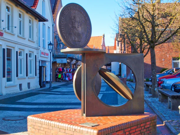 Esens Münzdenkmal.png