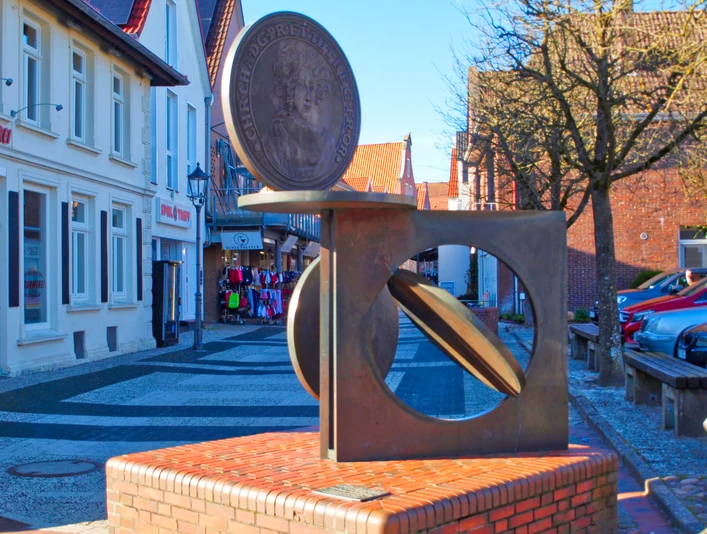 Esens Münzdenkmal.png