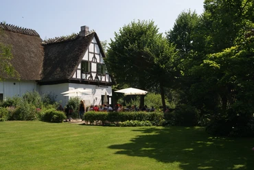 cafe-lindauhof-garten.JPG