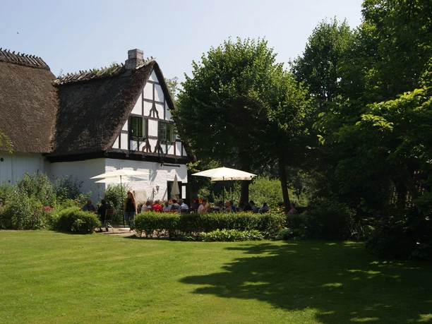 cafe-lindauhof-garten.JPG