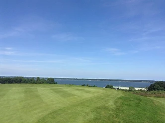 golfplatz-in-gueby.jpg