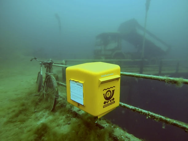 Unterwasserbriefkasten im Kreidesee