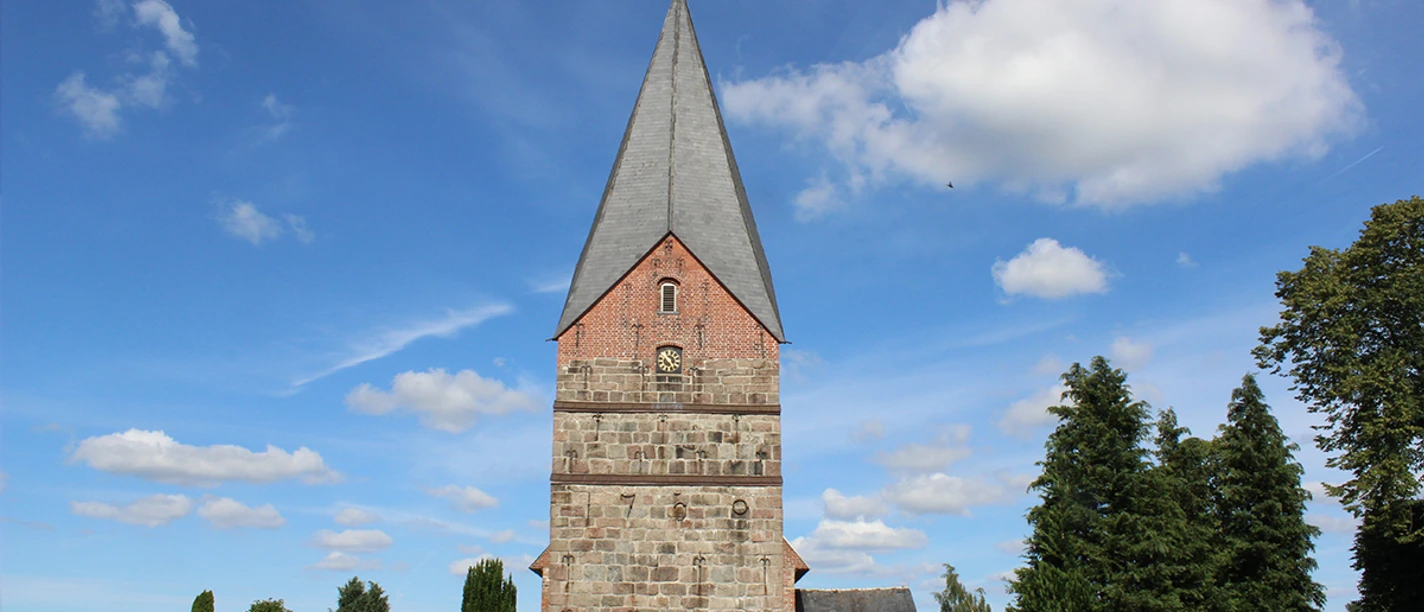 kirche-boel.jpg
