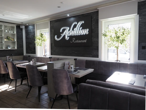 Restaurant Achillion Innenraum Schild 2.JPG