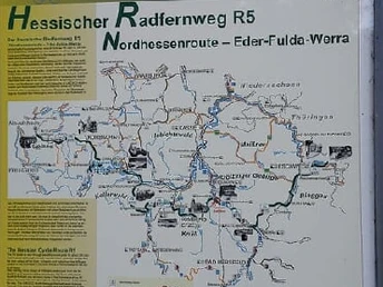 Hessischer Radfernweg R5 Eder-Fulda-Werra Infotafel mit Streckenplan