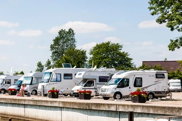 wohnmobilstellplatz-am-stadthafen-in-schleswig.jpg