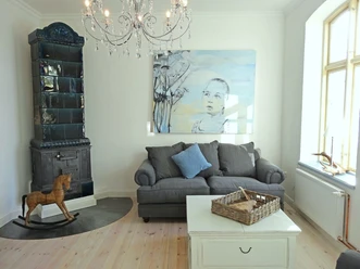 natuerlich-wassermuehle-wohnzimmer-sofa.jpg