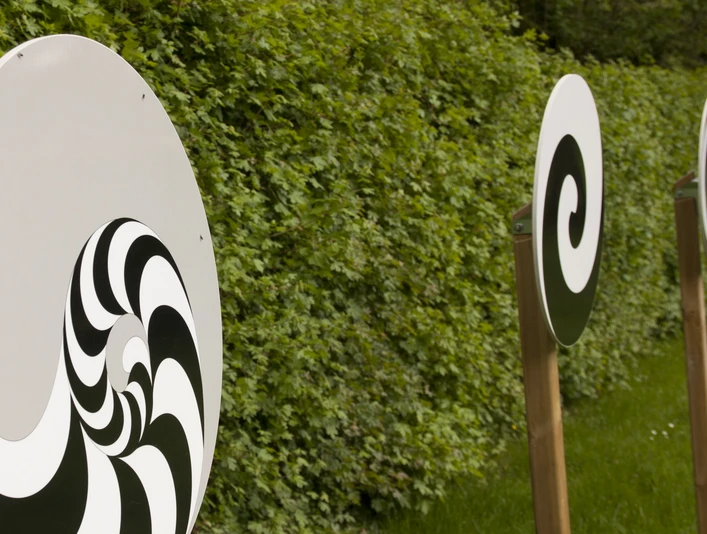 Der Weg der Sinne Erlebnispfad mit 15 Erfahrungsstationen