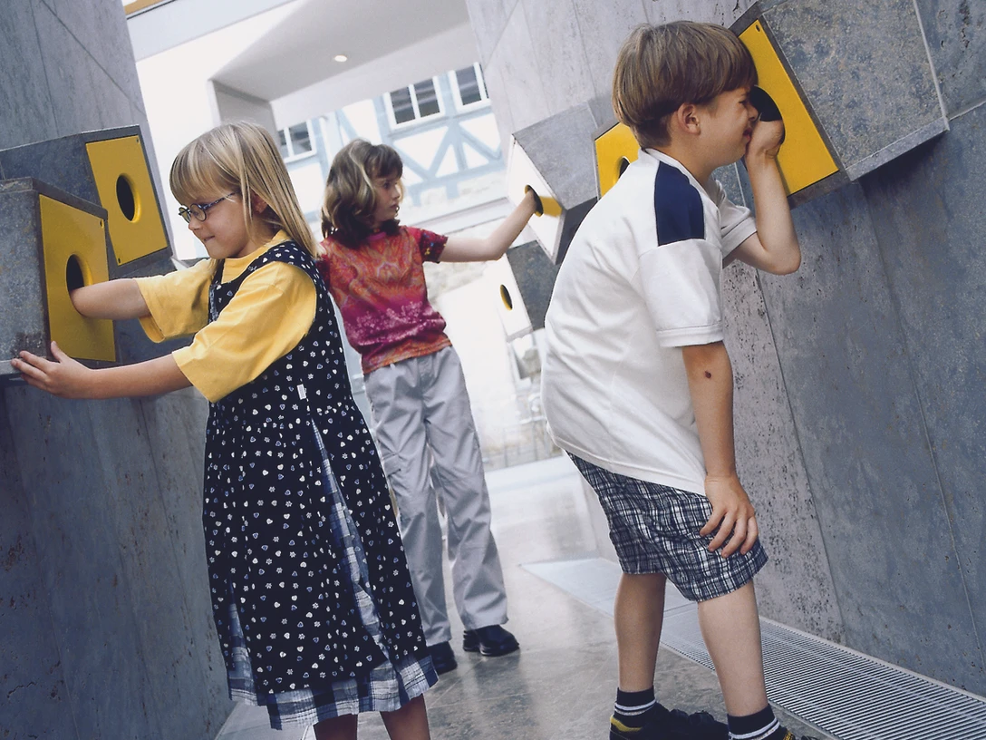 Kinder im Museum.jpg