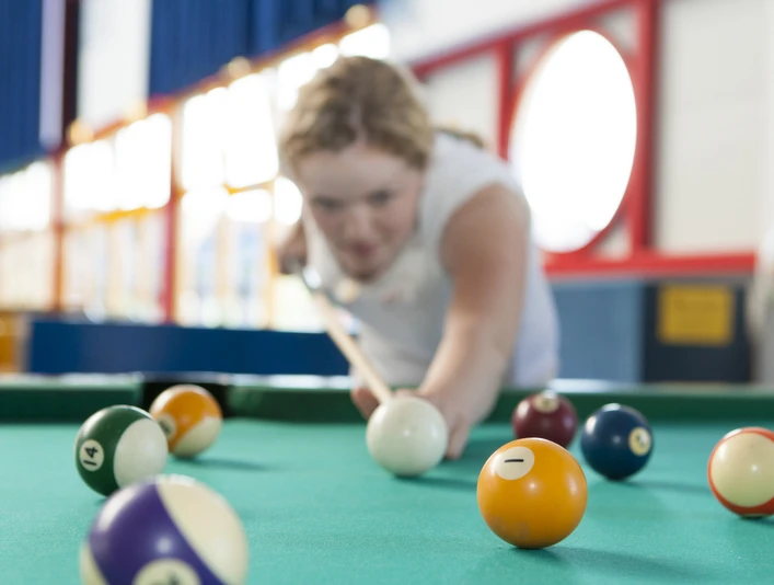 Spielscheune_Billard_Nordsee_Butjadingen.jpg