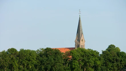 Langwarden_Kirche_Nordsee_Butjadingen.jpg