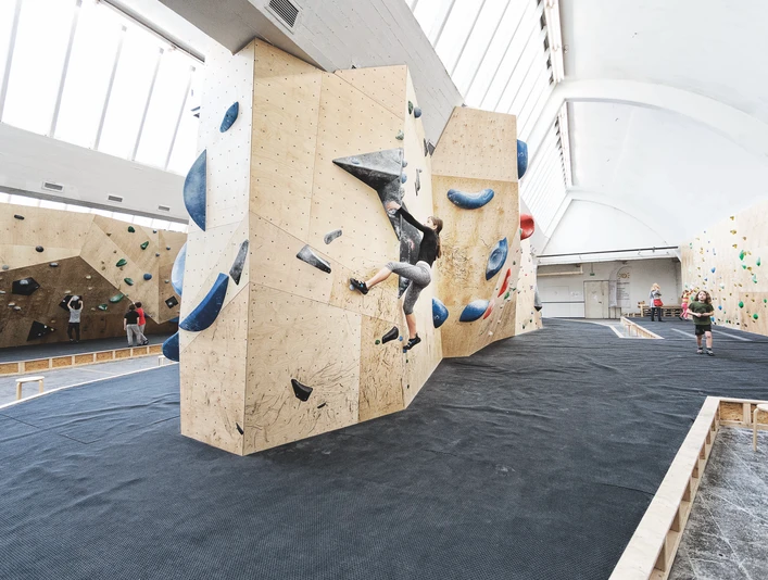 Felsmeister Boulderhalle