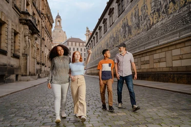 Familienausflug zum Fürstenzug in Dresden.jpg Fürstenzug Dresden