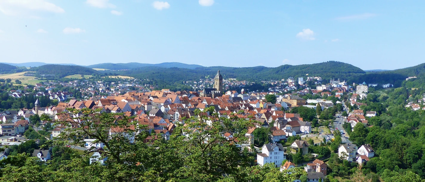 altstadt-schloss-pano_bad_wildungen_foto