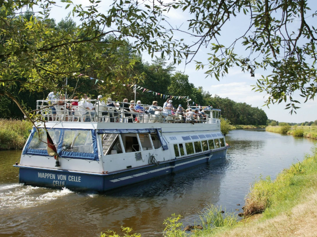 The Passenger Ship M.S. Wappen of Celle Fahrgastschiff M.S. Wappen von CelleThe Passenger Ship M.S. Wappen of CellePassagerskibet M.S. Wappen von CellePassagiersschip M.S. Wappen von Celle